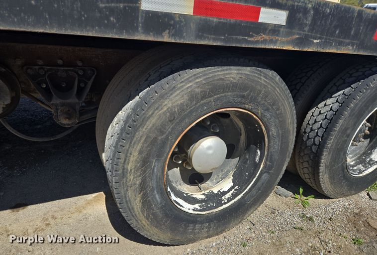 image for item DV1330 2004 Mack CX613 rollback truck