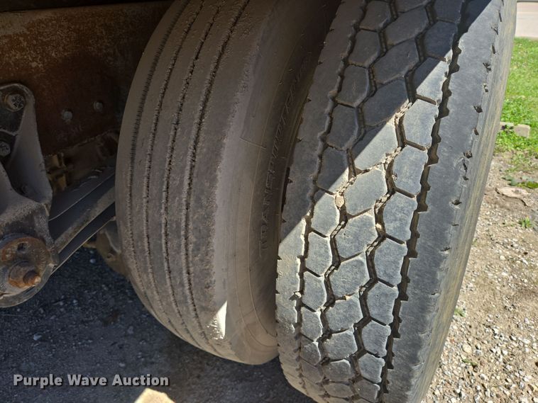 image for item DV1330 2004 Mack CX613 rollback truck