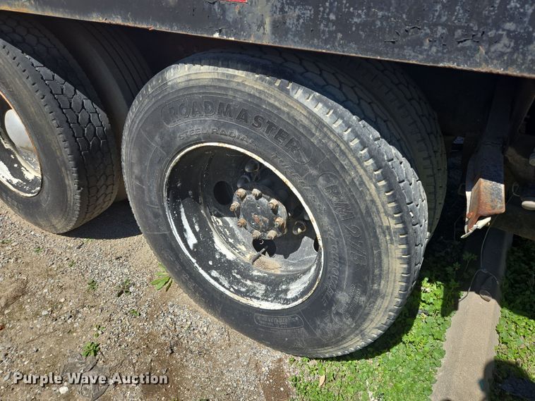 image for item DV1330 2004 Mack CX613 rollback truck