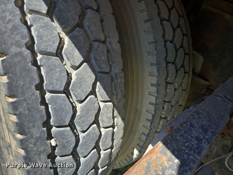 image for item DV1330 2004 Mack CX613 rollback truck