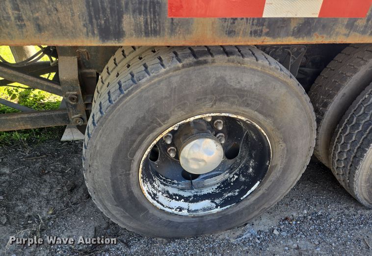 image for item DV1330 2004 Mack CX613 rollback truck