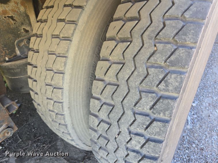 image for item DV1330 2004 Mack CX613 rollback truck