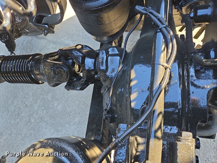 image for item DV1370 2009 Peterbilt 387 semi truck