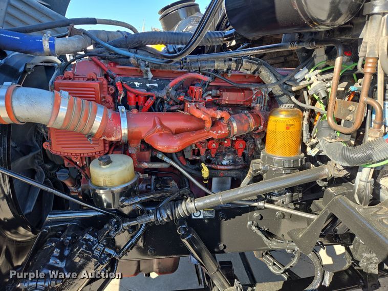 image for item DV1370 2009 Peterbilt 387 semi truck