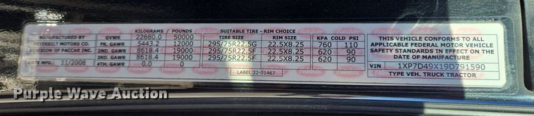 image for item DV1370 2009 Peterbilt 387 semi truck