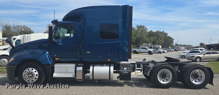 image for item DW1859 2018 International LT625 semi truck