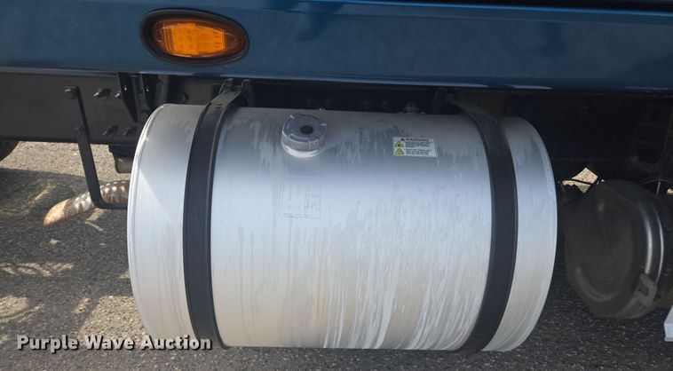 image for item DW1859 2018 International LT625 semi truck