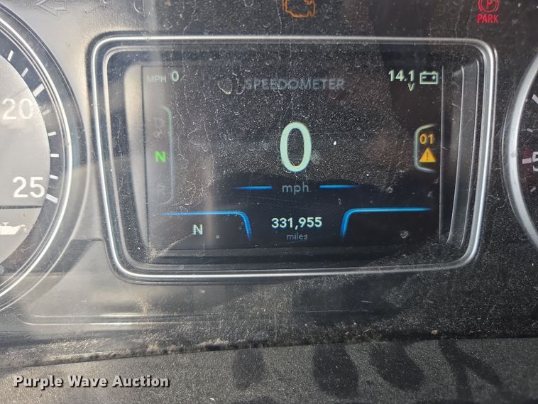 image for item DW1859 2018 International LT625 semi truck