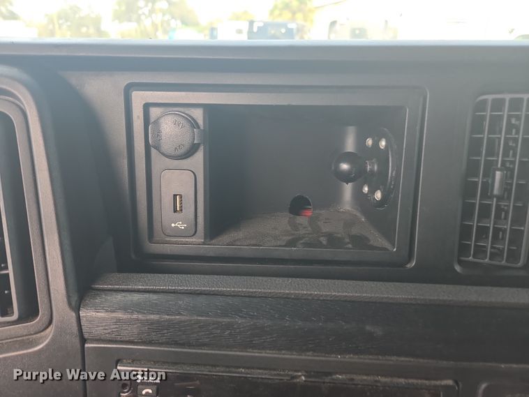 image for item DW1859 2018 International LT625 semi truck