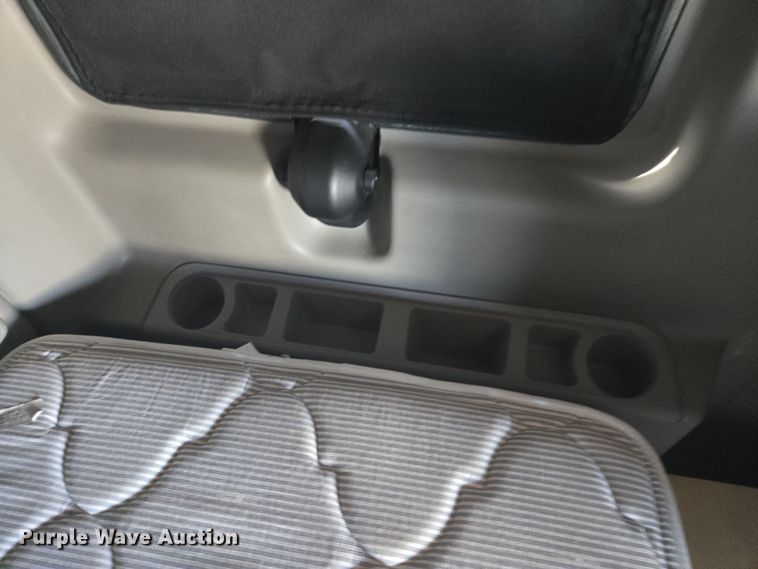 image for item DW1859 2018 International LT625 semi truck