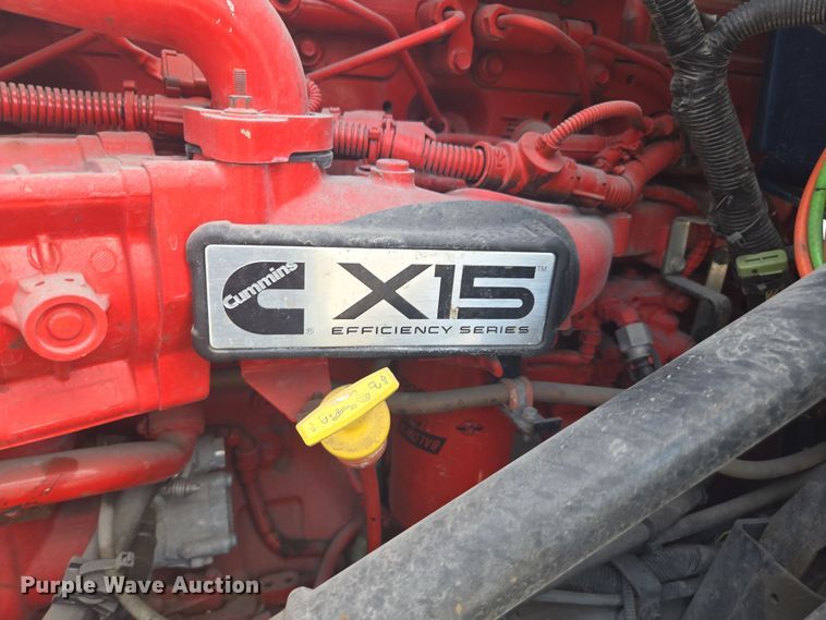 image for item DW1859 2018 International LT625 semi truck