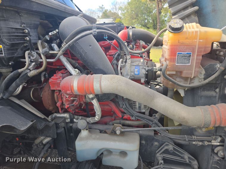 image for item DW1859 2018 International LT625 semi truck