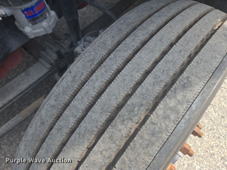 image for item DW1859 2018 International LT625 semi truck