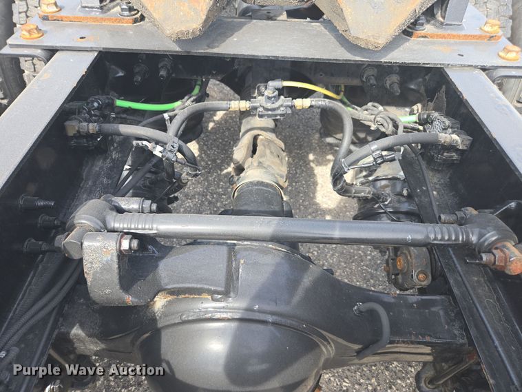 image for item DW1859 2018 International LT625 semi truck