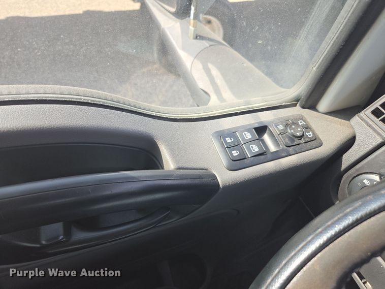 image for item DW1860 2018 International LT625 semi truck