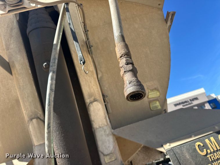 image for item DW5086 2004 Everlite end dump trailer