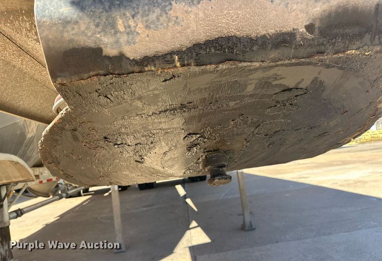 image for item DW5086 2004 Everlite end dump trailer