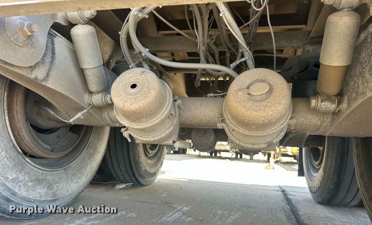 image for item DW5086 2004 Everlite end dump trailer