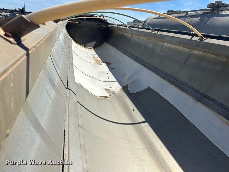 image for item DW5086 2004 Everlite end dump trailer