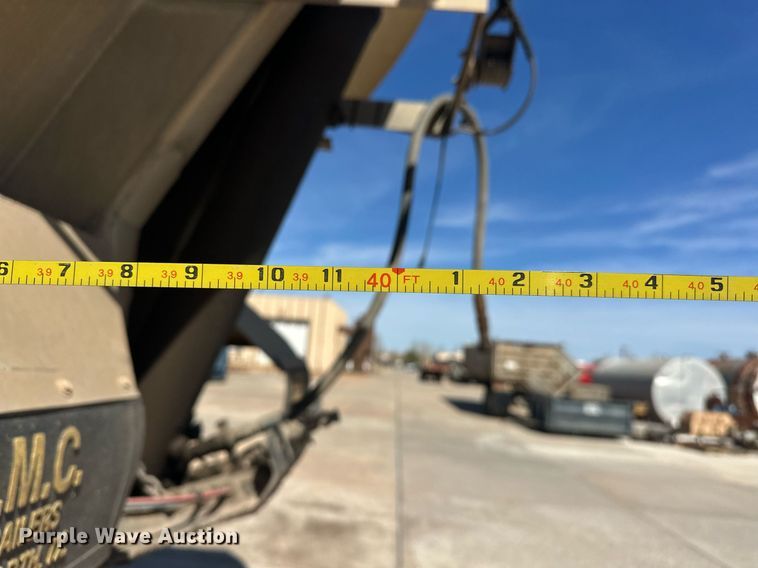 image for item DW5086 2004 Everlite end dump trailer