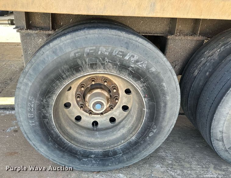 image for item DW5086 2004 Everlite end dump trailer
