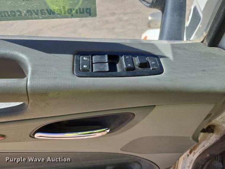 image for item DW8512 2018 Peterbilt 567 semi truck