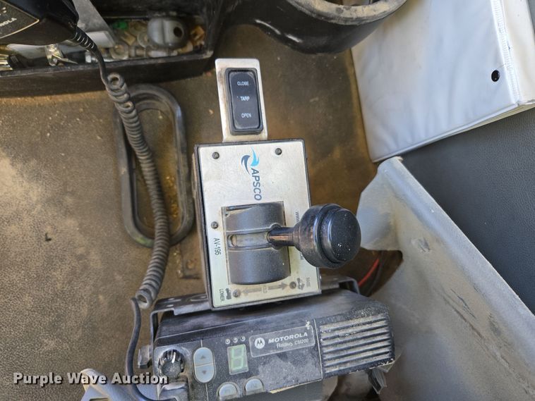 image for item DW8512 2018 Peterbilt 567 semi truck