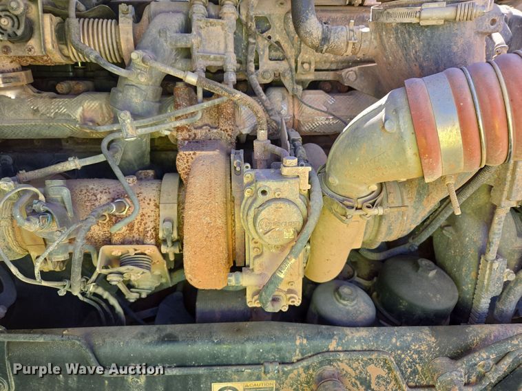 image for item DW8512 2018 Peterbilt 567 semi truck