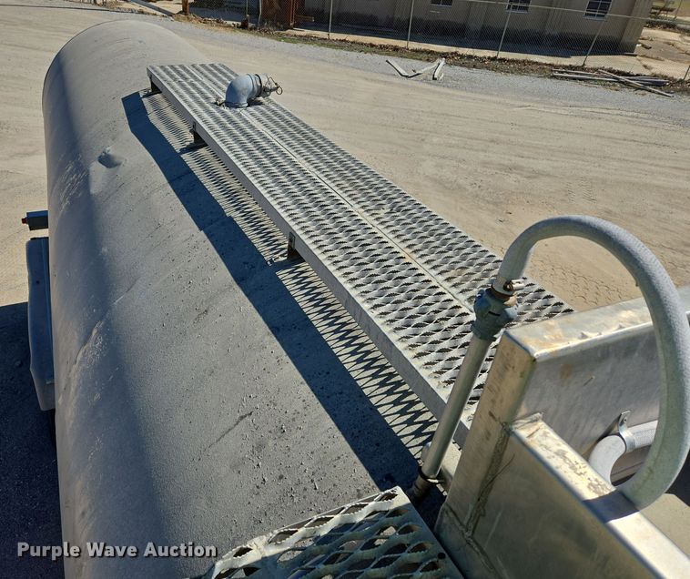 image for item DW8513 1987 Sunshine Stainless Tank & Equipment tank trailer