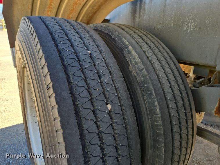 image for item DW8513 1987 Sunshine Stainless Tank & Equipment tank trailer