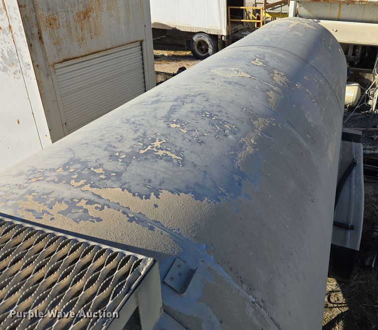 image for item DW8519 1981 Brenner tank trailer