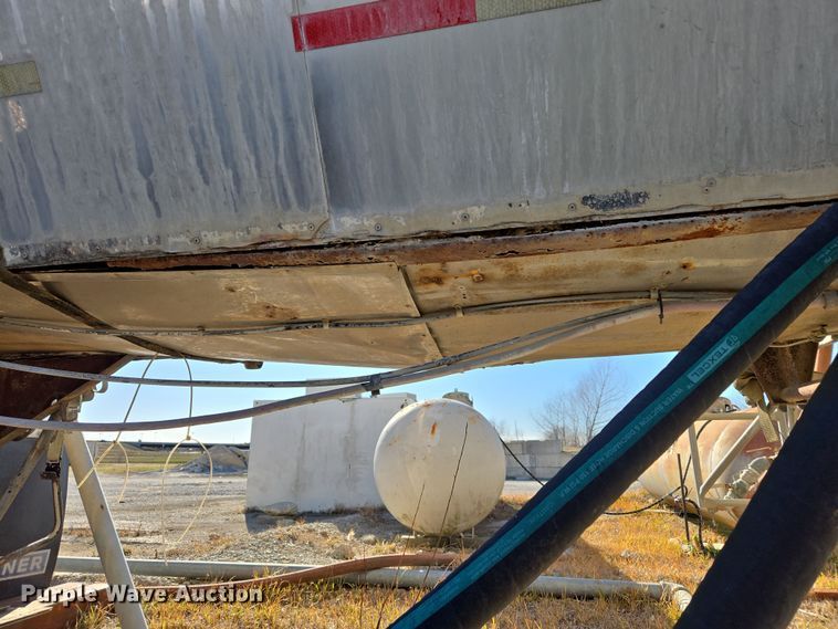 image for item DW8519 1981 Brenner tank trailer