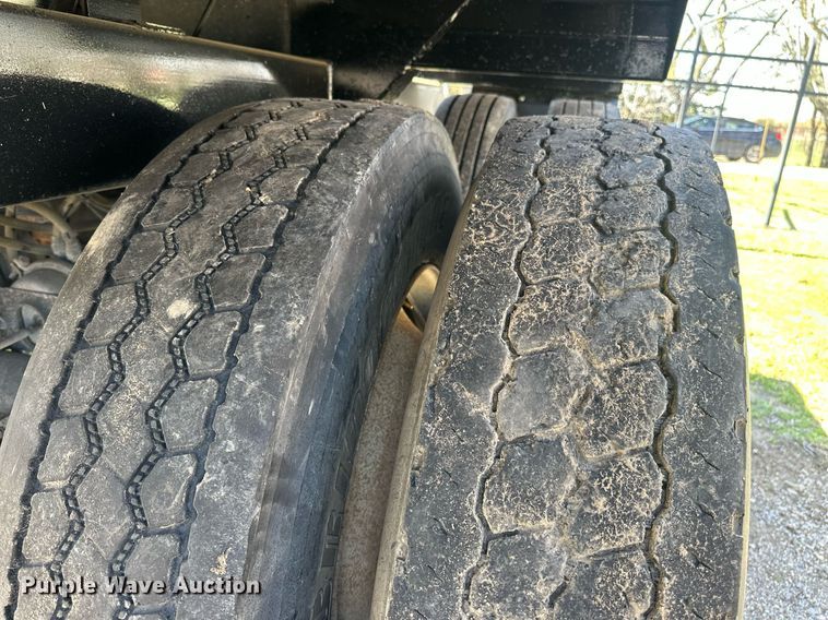 image for item DW8618 2000 CPS  Trailers bottom dump trailer