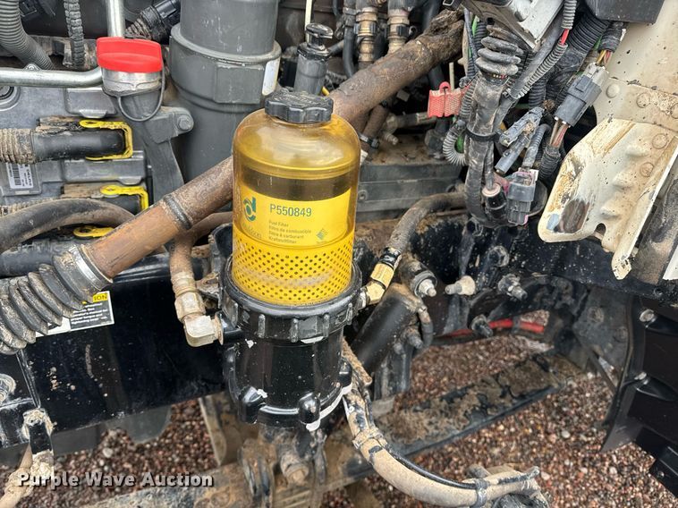 image for item DY6974 2017 Peterbilt 365 semi truck