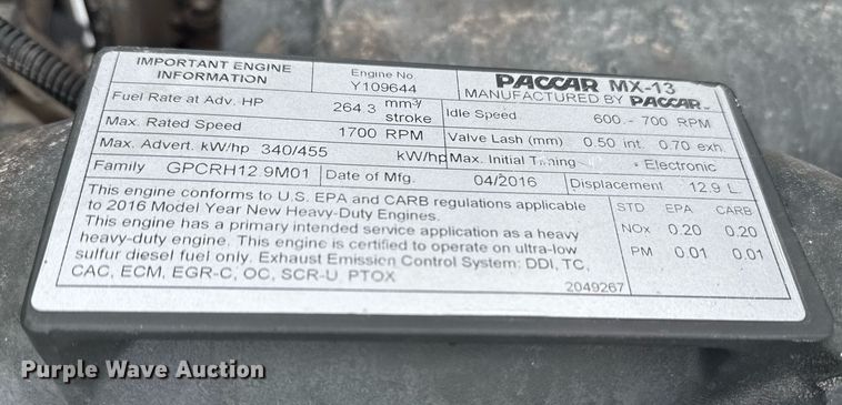 image for item DY6974 2017 Peterbilt 365 semi truck