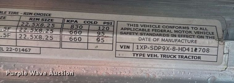 image for item DY6977 2017 Peterbilt 365 semi truck