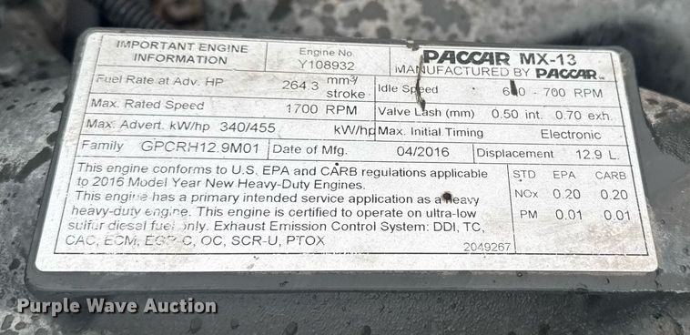 image for item DY6978 2017 Peterbilt 365 semi truck