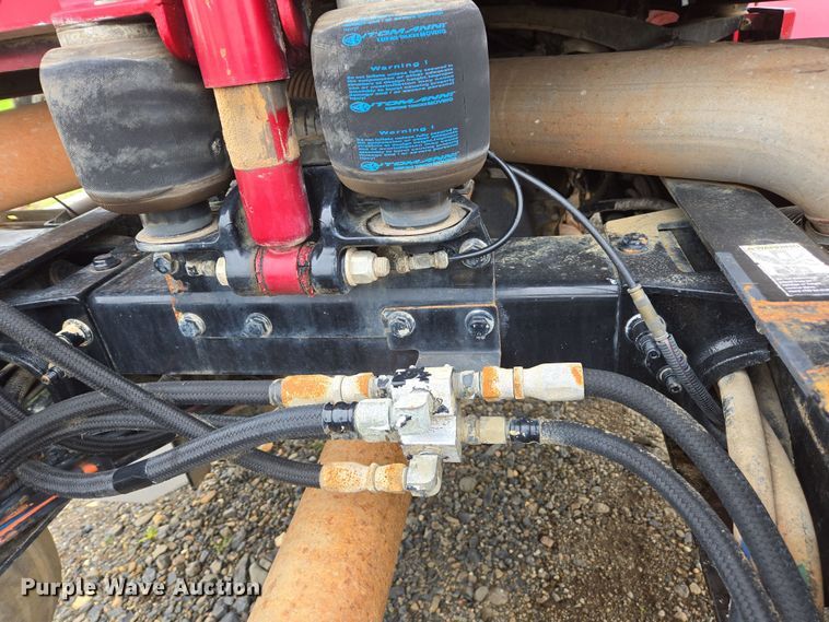 image for item EC0877 2012 Peterbilt 367 semi truck