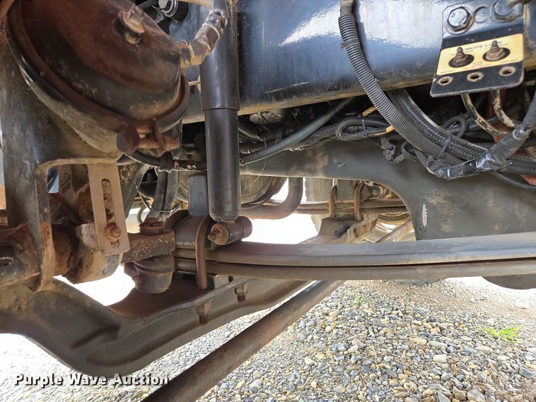 image for item EC0877 2012 Peterbilt 367 semi truck