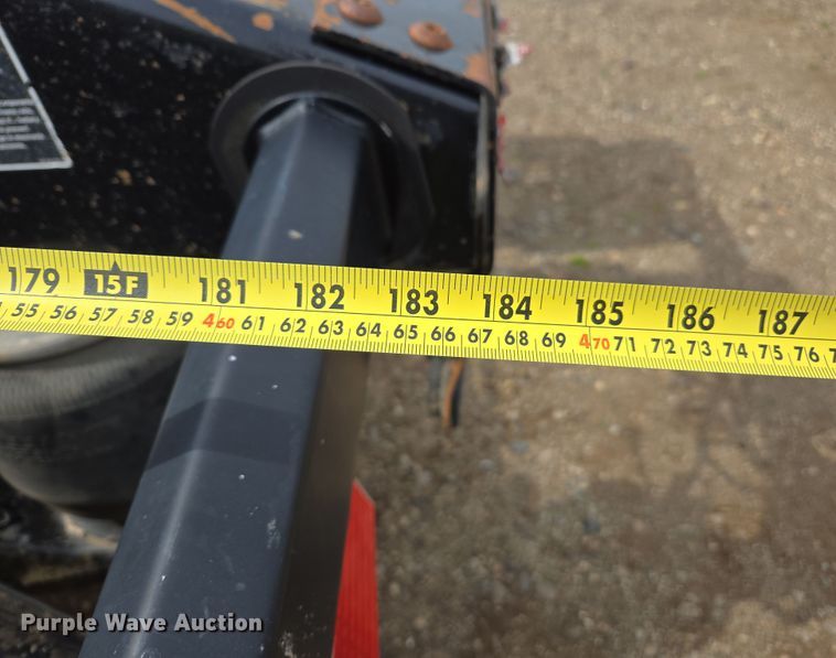 image for item EC0877 2012 Peterbilt 367 semi truck