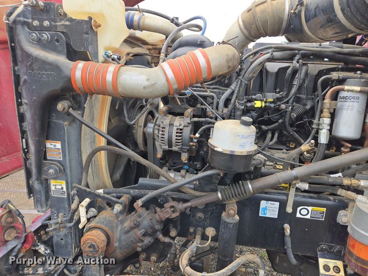 image for item EC0877 2012 Peterbilt 367 semi truck