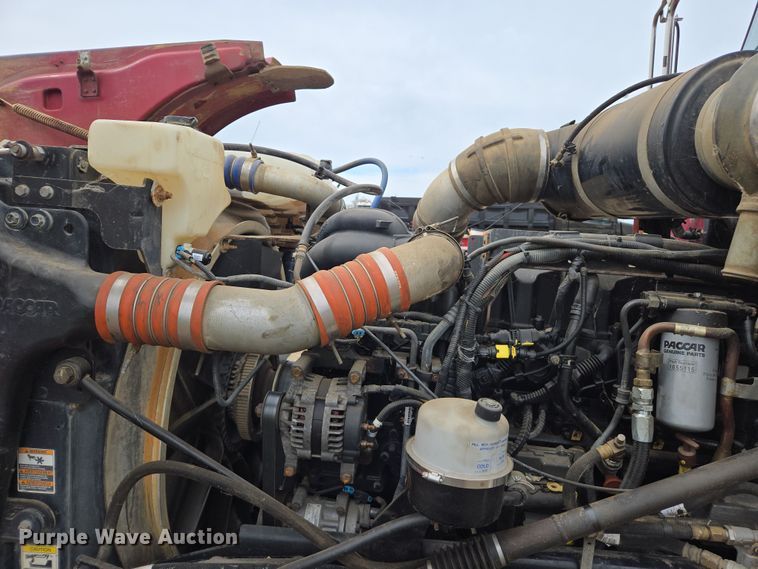 image for item EC0877 2012 Peterbilt 367 semi truck