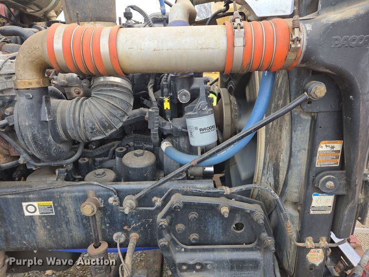 image for item EC0877 2012 Peterbilt 367 semi truck