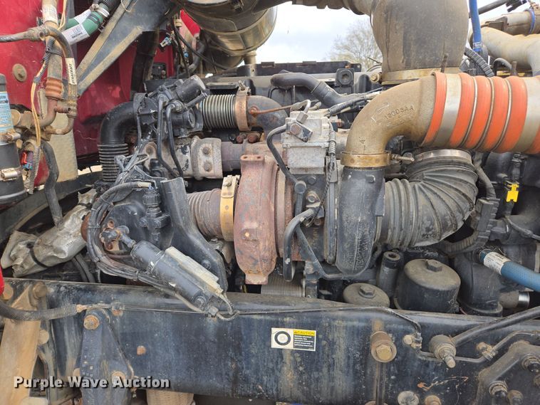 image for item EC0877 2012 Peterbilt 367 semi truck