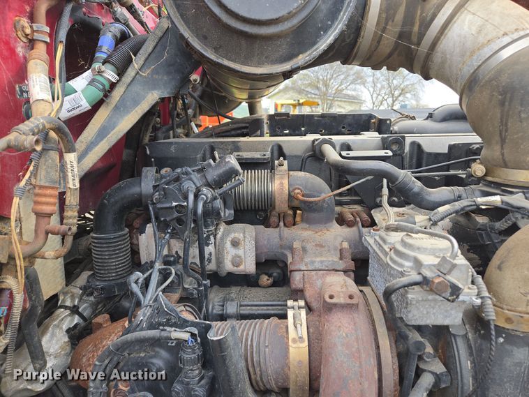 image for item EC0877 2012 Peterbilt 367 semi truck