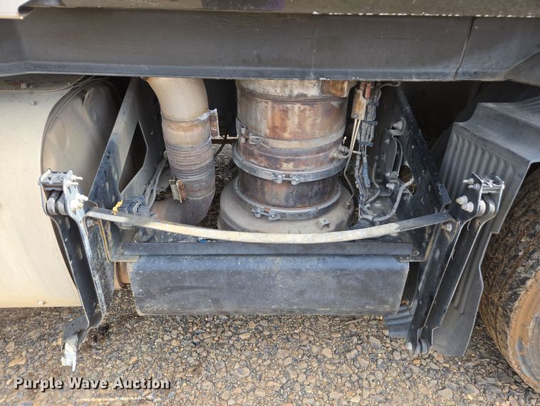 image for item EC0878 2012 Volvo VNL dump truck