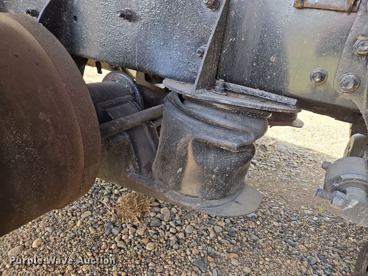 image for item EC0878 2012 Volvo VNL dump truck