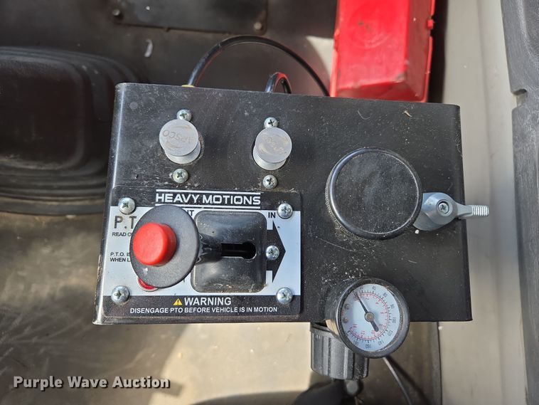 image for item EC0878 2012 Volvo VNL dump truck