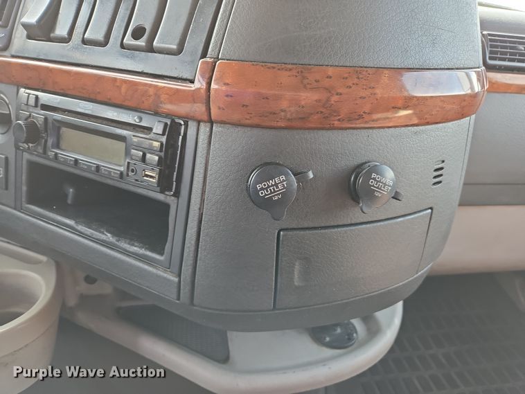 image for item EC0878 2012 Volvo VNL dump truck