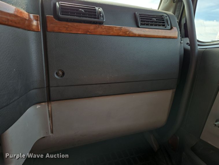 image for item EC0878 2012 Volvo VNL dump truck